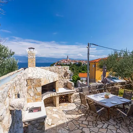 Pinia * Vrbnik (Primorje-Gorski Kotar)