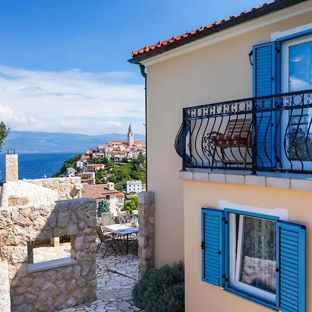 Pinia Villa Vrbnik (Primorje-Gorski Kotar)