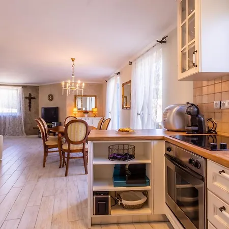 Villa Pinia Vrbnik (Primorje-Gorski Kotar)