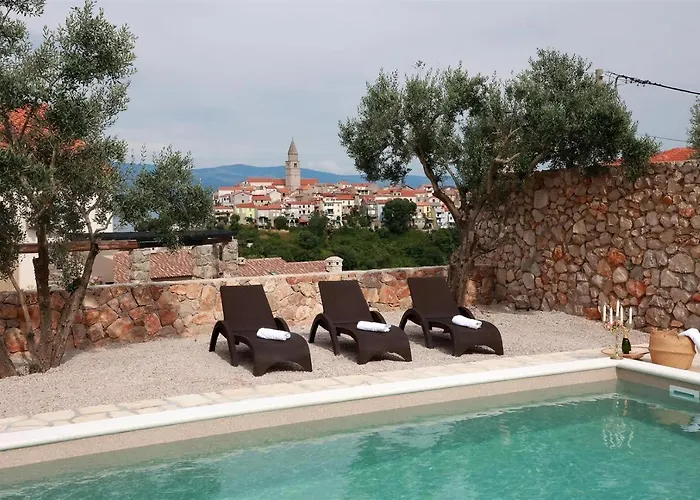 Pinia Villa *